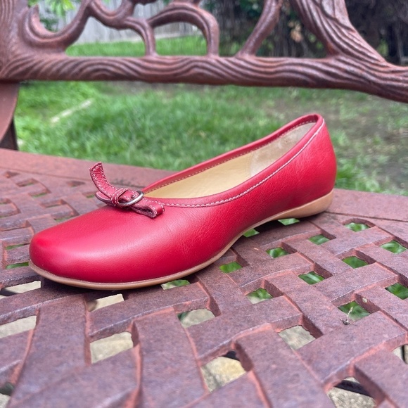 Coach Cherry Red Nappa Leather Ballet Flats Slip On Shoes - Picture 1 of 9